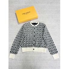 Chanel Clothing size S M L (Size chart below) comment size and color