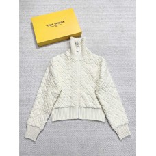 Chanel Clothing size S M L (Size chart below) comment size and color