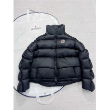Chanel Clothing size S M L (Size chart below) comment size and color
