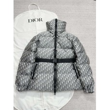 Chanel Clothing size S M L (Size chart below) comment size and color