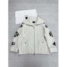Chanel Clothing size S M L (Size chart below) comment size and color