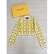 Chanel Clothing size S M L (Size chart below) comment size and color