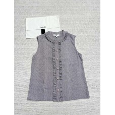 Chanel Clothing size S M L (Size chart below) comment size and color