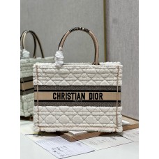 Dior book tote winter oblique  36*27*16cm medium cream