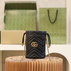 Gucci GG Marmont Mini bucket 19x17cm black gold