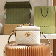 Gucci GG Marmont 19*13*7cm vanity case white 