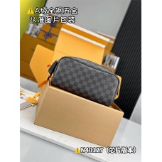 Louis Vuitton DOPP M40127 28x15x16.5cm