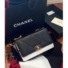 Chanel WOC 19cm lambskin