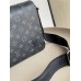 Louis Vuitton DISTRICT M46255   26x20x7cm