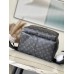 Louis Vuitton M22558  Discovery 29 x 38 x 20 cm