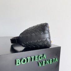 Bottega Veneta intrecciato nappa lambskin 17*13.5*5cm black