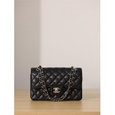 Chanel classic flap 20cm caviar black 