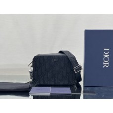 Dior   17 x 12.5 x 5 cm ,ESSENTIALS bag