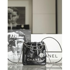 Chanel 22 mini  black 20x19x6cm