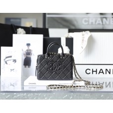 Chanel Vantity case 15x11.5x8.5cm lambskin