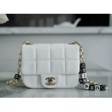 Chanel Classic flap bag 16×13×7cm