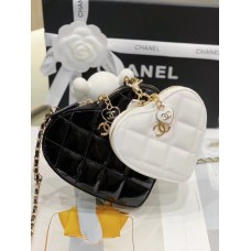 Chanel heart 15x13x2（cm）