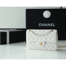 Chanel classic flap CF 25cm or 23cm