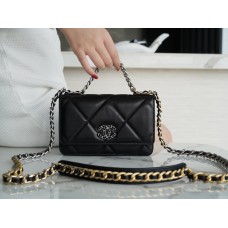 Chanel 19 WOC 12.3×19×3cm