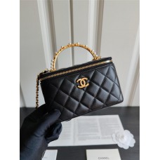 Chanel Vantity case with letter handle 9.5*17*8cm