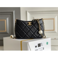 CHANEL 24s hobo  18×13x7cm 2024 New