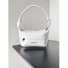 Balenciaga New runway underarm bag. Size: 29cm x 18cm x 11cm 2025 new 