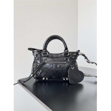 Balenciaga Neo Cagole latest square motorcycle bag. Size: 24cm x 29cm x 5cm 2025 new 