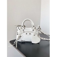 Balenciaga Neo Cagole latest square motorcycle bag. Size: 24cm x 29cm x 5cm 2025 new 