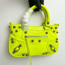 Balenciaga Neo Cagole latest square motorcycle bag. Size: 24cm x 29cm x 5cm 2025 new 