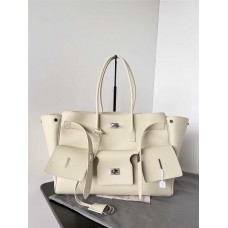 Balenciaga Bel-Air new model. Size: 36cm x 29cm x 18cm 2025 new 