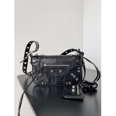 Balenciaga Le Cagole popular messenger bag. Size: 24cm x 14cm x 5cm 2025 new 