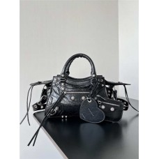 Balenciaga Neo Cagole new motorcycle bag. Size: 26cm x 13cm x 18cm, Small 26cm with diamond hardware 2025 new 