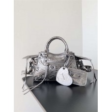 Balenciaga Neo Cagole new motorcycle bag. Size: 26cm x 13cm x 18cm, Small 26cm 2025 new 