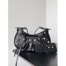 Balenciaga Top crocodile embossed diamond clasp Le Cagole half-moon underarm dumpling bag, Large S size: 33cm x 16cm x 8cm, Italian imported calfskin with crocodile embossing 2025 new 