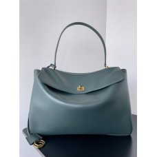 Balenciaga Redeo Large 39cm gemstone green. Mini size: Base 22cm x Height 9.9cm x Width 8.3cm; Small: 29cm x 20cm x 10cm; Medium: 35cm x 23cm x 11cm; Large: 40cm x 30cm x 13cm 2025 new 