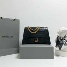 Balenciaga Crush Hourglass chain bag, Medium 31cm. Size: 31cm x 13cm x 20cm 2025 new 