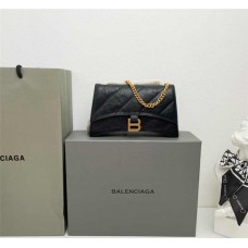 Balenciaga Crush Hourglass chain bag, Mini. Size: 21cm x 10cm x 5cm 2025 new 