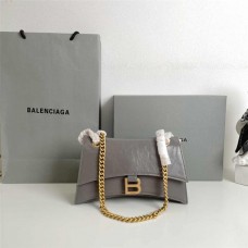 Balenciaga Crush Hourglass chain bag, Small 25cm. Size: 25cm x 15cm x 9.5cm 2025 new 