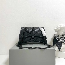 Balenciaga Crush Hourglass chain bag, Small 25cm. Size: 25cm x 15cm x 9.5cm 2025 new 