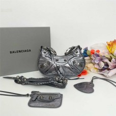 Balenciaga Le Cagole Half-Moon Underarm Dumpling Bag, Xs size 26cm: 26cm x 16cm x 8cm 2025 new 