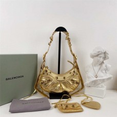 Balenciaga Le Cagole Half-Moon Underarm Dumpling Bag, Xs size 26cm: 26cm x 16cm x 8cm 2025 new 