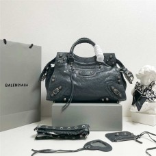 Balenciaga Neo Cagole City Motorcycle Bag, Large: 38.5cm x 16.5cm x 24cm 2025 new 