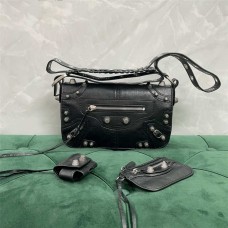 Balenciaga Le Cagole Messenger Bag: 24cm x 14cm x 5cm 2025 new 