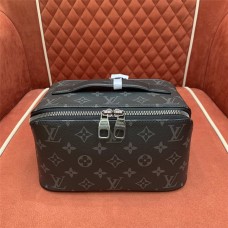 Louis Vuitton Toiletry Bag, M11508, Size: 24 x 13 x 13 cm 2025 new 