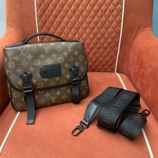 Louis Vuitton M46972 Trail Size: 31 x 22 x 11cm 2025 new 