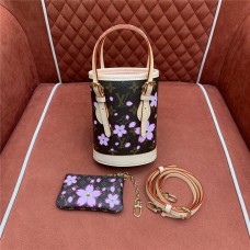 Louis Vuitton M13417 Size: 17 x 13 x 9cm 2025 new 
