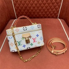 Louis Vuitton M13662 Vanity case Size: 19 x 11.5 x 6.5cm 2025 new 