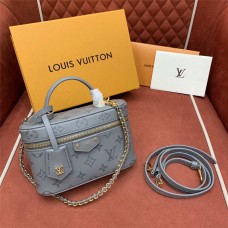 Louis Vuitton M12427  Vanity case Size: 19 x 11.5 x 6.5cm 2025 new 