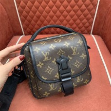 Louis Vuitton M46973 Quest Size: 18 x 18 x 10cm 2025 new 