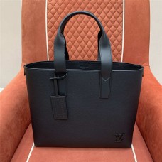 Louis Vuitton M24771 Pilot tote Size: 40 x 34 x 12cm 2025 new 